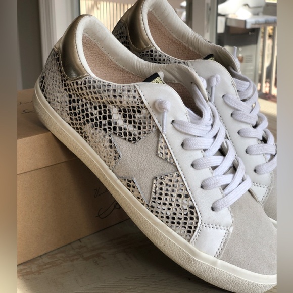 Vintage Havana White and Silver Shoes - Picture 3 of 6